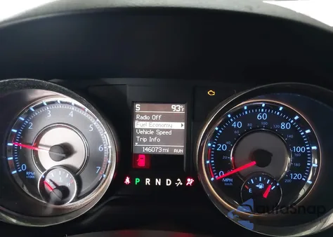 2014 Chrysler Town & Country Touring z USA, uszkodzony, nr VIN 2C4RC1BG5ER157809